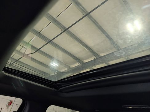 Used 2025 GMC Sierra 1500 AT4 w/ Technology Package AWD/4WD image 12