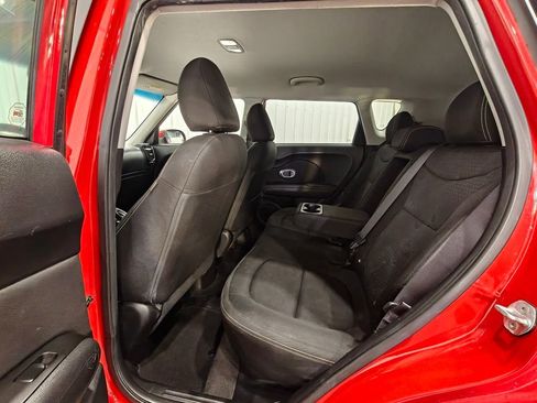 Used 2016 Kia Soul + image 26