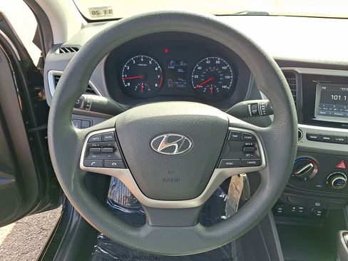 Used 2022 Hyundai Accent SE FWD image 19