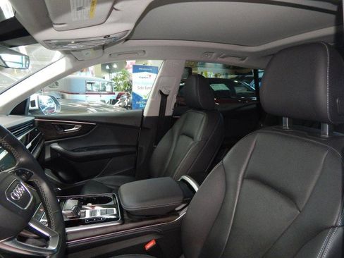 Used 2023 Audi Q8 Premium Plus image 18