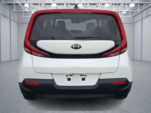 Used 2021 Kia Soul LX image 4