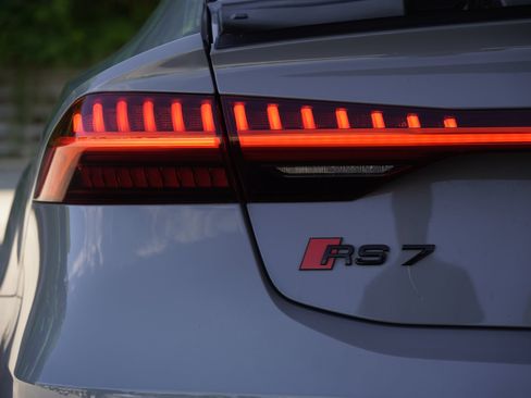 Used 2022 Audi RS 7 Sportback AWD/4WD image 7