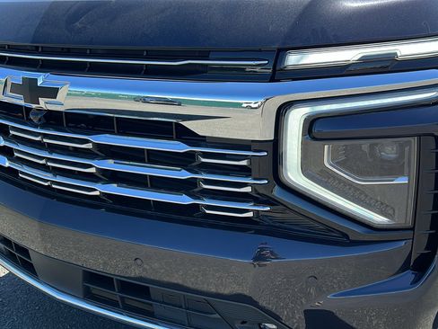 New 2026 Chevrolet Tahoe Premier w/ Sun And Tow Package AWD/4WD image 9