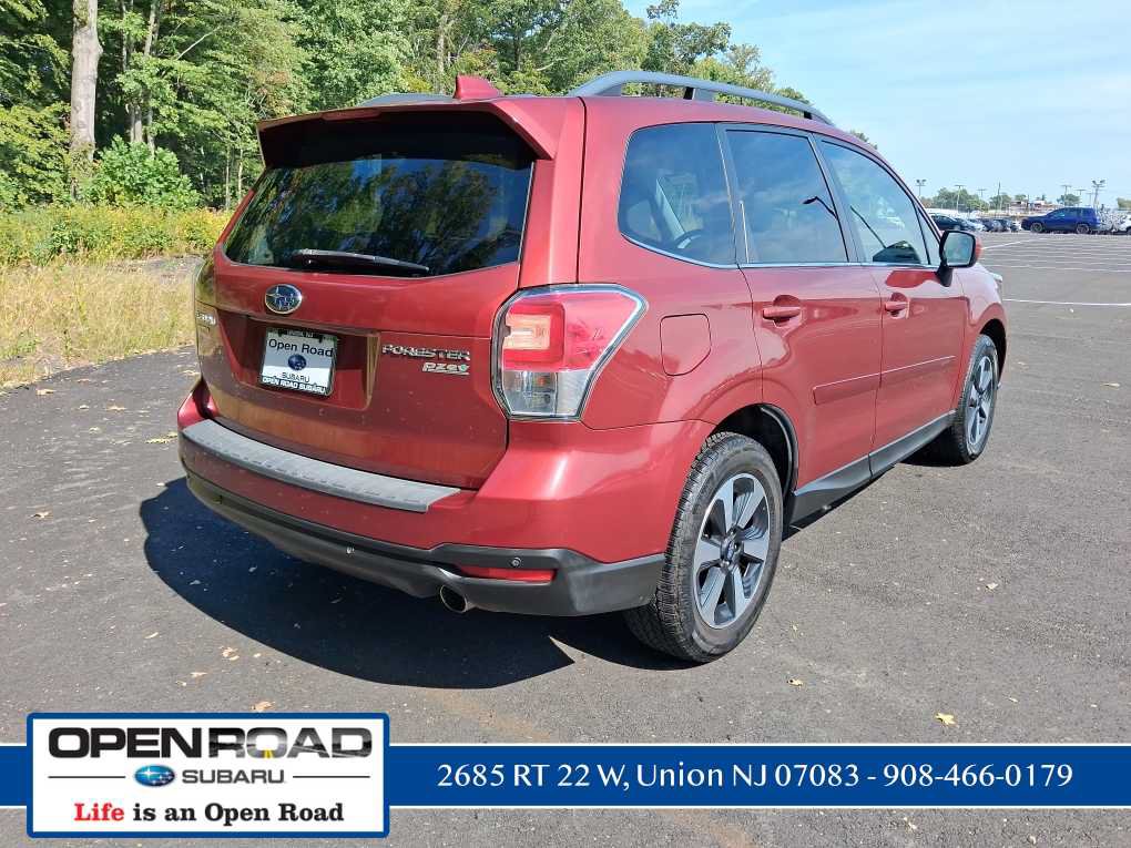 Used 2017 Subaru Forester 2.5i Limited AWD/4WD image 3