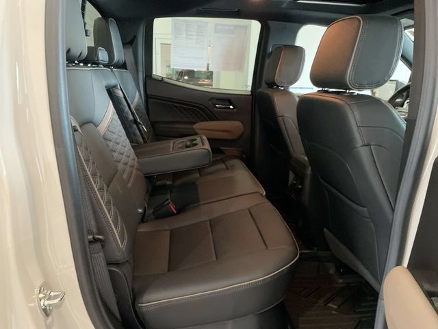 Used 2026 GMC Canyon Denali AWD/4WD image 15