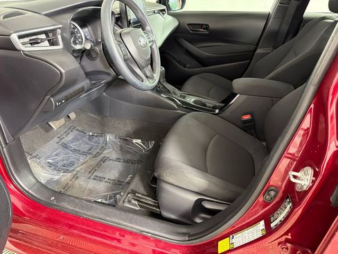 Used 2022 Toyota Corolla LE FWD image 9