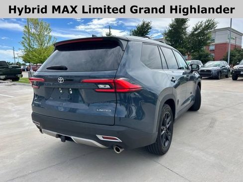 Used 2024 Toyota Grand Highlander AWD Hybrid image 3