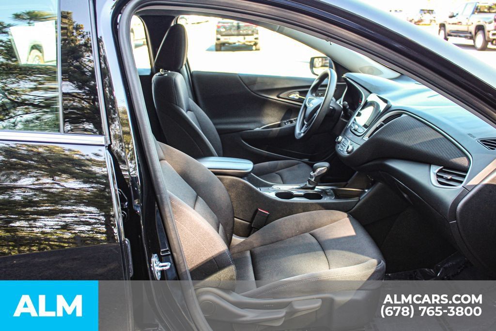 Used 2025 Chevrolet Malibu LT FWD image 20