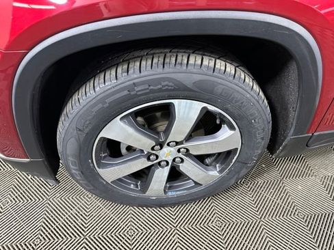 Used 2018 Chevrolet Traverse LT image 10
