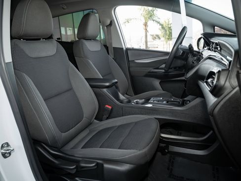 Used 2022 Chevrolet Bolt LT image 34
