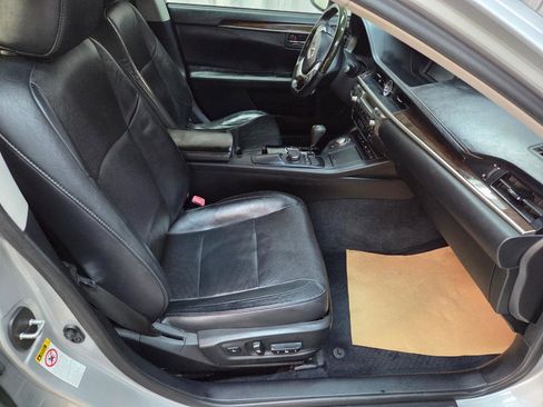 Used 2013 Lexus ES 350 Sedan w/ Luxury Pkg image 13