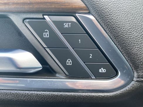 Used 2023 Chevrolet Silverado 1500 High Country w/ High Country Premium Package image 18