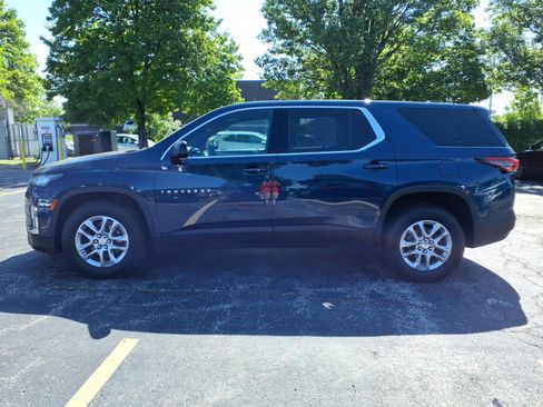 Used 2023 Chevrolet Traverse LS FWD image 5