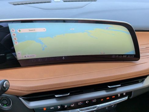 Used 2025 Cadillac XT4 Sport FWD image 27