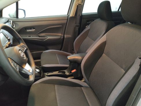 Used 2025 Nissan Versa SV w/ Trunk Package FWD image 17