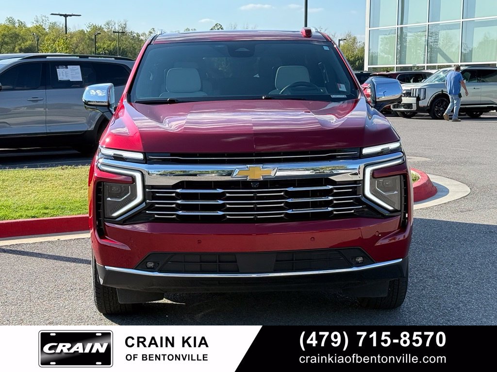 Used 2025 Chevrolet Suburban Premier AWD/4WD image 2