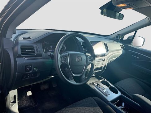 Used 2023 Honda Ridgeline Sport image 9
