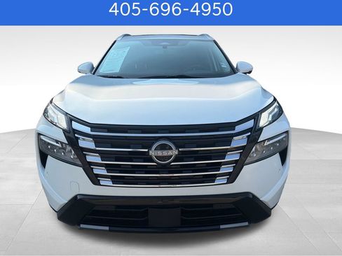 Used 2024 Nissan Rogue Platinum FWD image 10