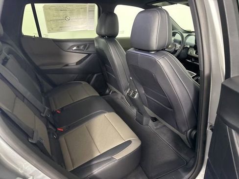 New 2026 Chevrolet Equinox LT w/ Convenience Package II FWD image 20
