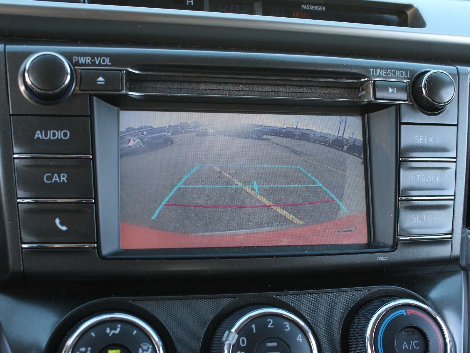 Used 2015 Toyota RAV4 LE AWD/4WD image 15