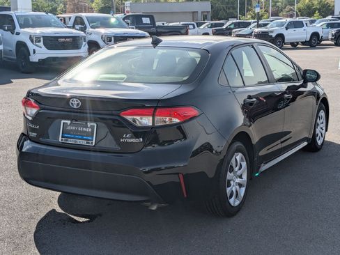 Used 2024 Toyota Corolla LE FWD image 5