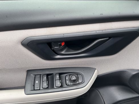 Used 2025 Subaru Forester AWD/4WD image 19