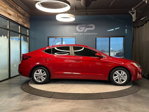 Used 2019 Hyundai Elantra Value Edition image 2