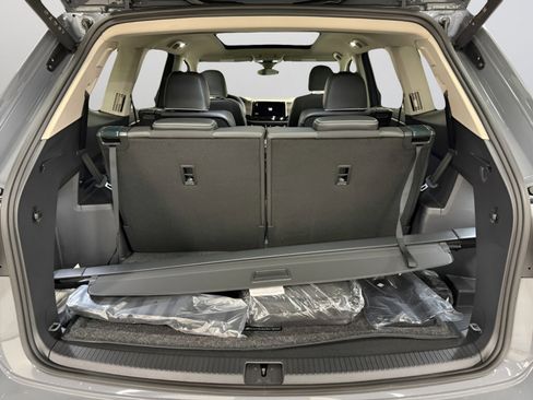 New 2026 Volkswagen Atlas SEL Premium R-Line image 9