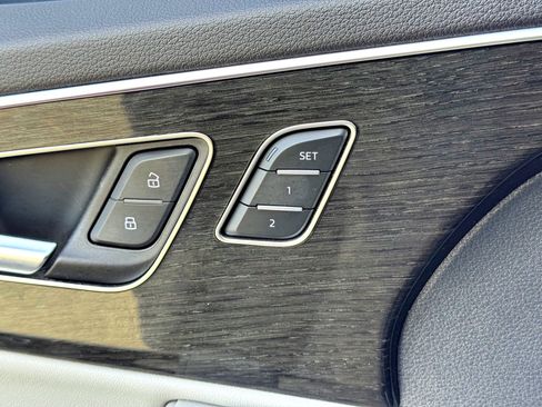 Used 2023 Audi Q7 3.0T Prestige w/ Prestige Package image 16