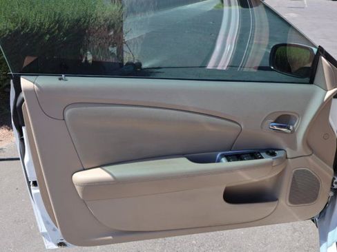 Used 2012 Chrysler 200 Touring FWD image 10