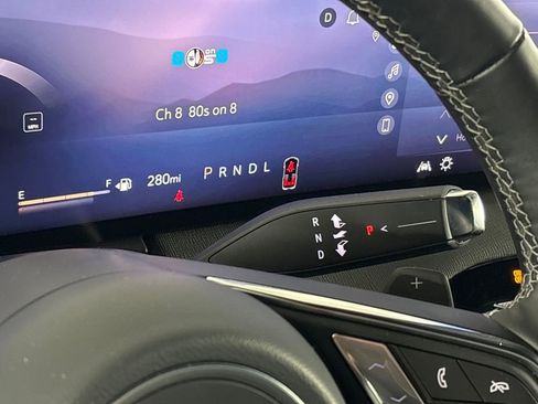 Used 2025 Buick Enclave Sport Touring image 25