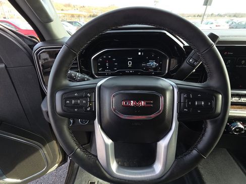 Used 2023 GMC Sierra 1500 Elevation image 18