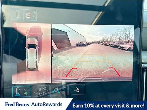 New 2025 GMC Yukon XL Denali w/ Sun & Power Step Package image 15