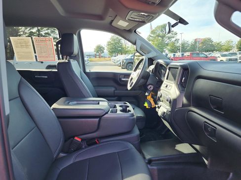 Certified 2023 GMC Sierra 2500 Pro w/ Convenience Package image 10