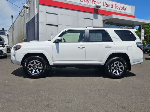 Certified 2023 Toyota 4Runner TRD Off-Road Premium w/ Moonroof Package AWD/4WD image 4