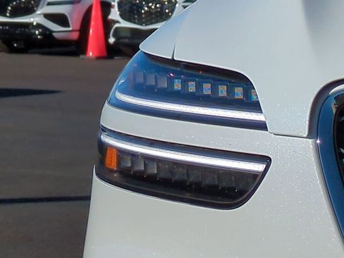 New 2026 Genesis GV70 2.5T Advanced image 9