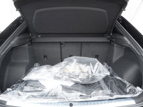 New 2025 Audi Q3 2.0T Premium image 25