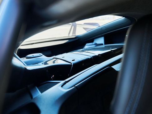 Used 2025 Porsche 718 Cayman GT4 RS w/ Weissach Package image 37