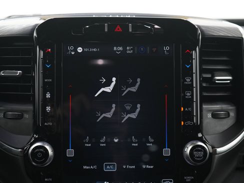 Used 2024 RAM 1500 Laramie AWD/4WD image 18