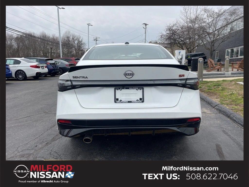 Used 2026 Nissan Sentra SR w/ Floor Mat Package FWD image 4