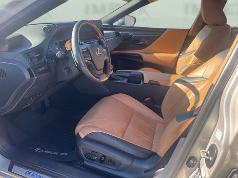 Used 2022 Lexus ES 300h Ultra Luxury image 9