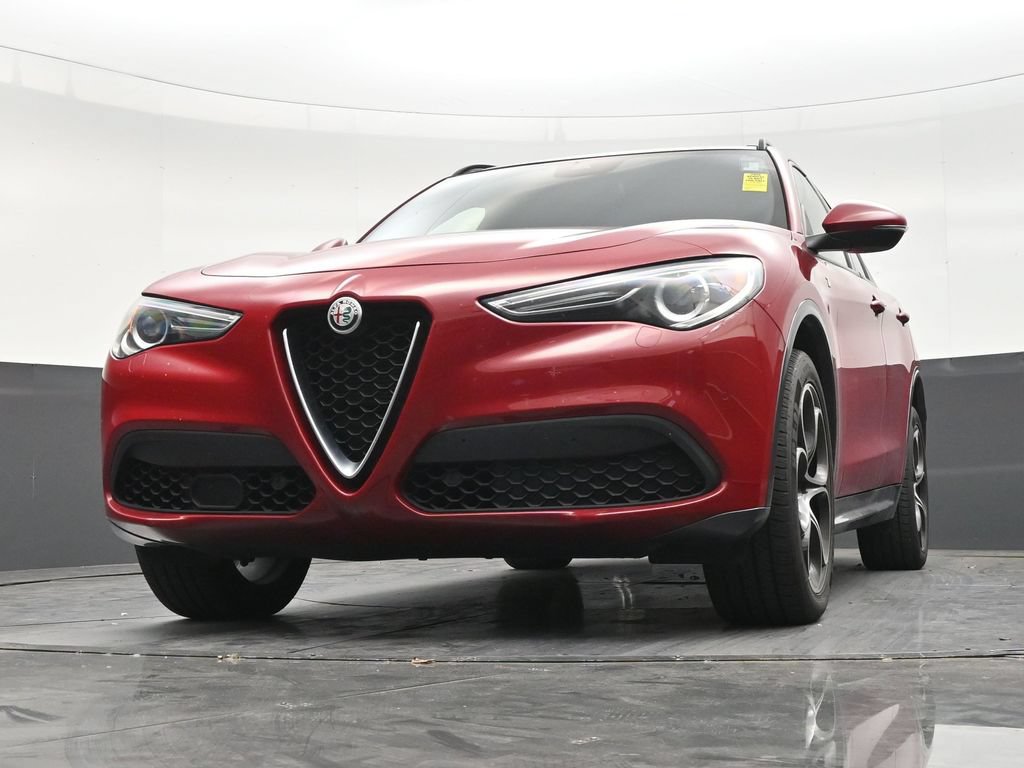 Used 2022 Alfa Romeo Stelvio Ti w/ Active Assist Plus Package AWD/4WD image 26