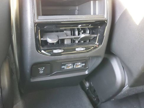 Used 2024 Jeep Grand Cherokee Laredo w/ Luxury Tech Group I AWD/4WD image 12