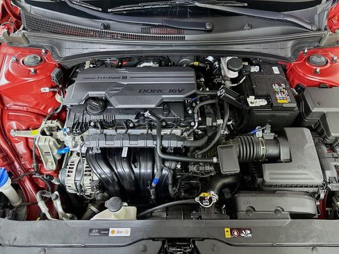 Used 2025 Hyundai Elantra Sport FWD image 7