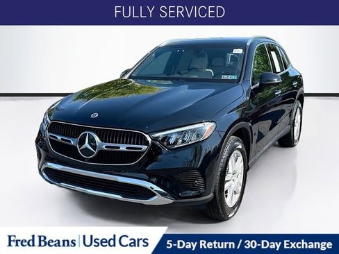 Used 2025 Mercedes-Benz GLC 300 4MATIC image 3
