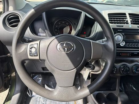 Used 2011 Scion xD FWD image 9