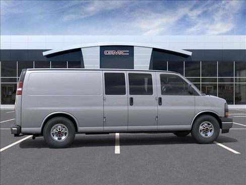 New 2025 GMC Savana 3500 Extended image 5