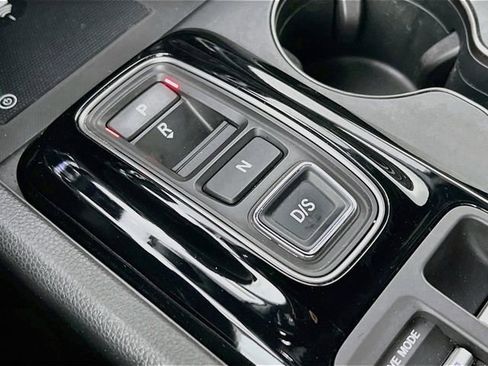 Certified 2023 Honda Pilot TrailSport image 18