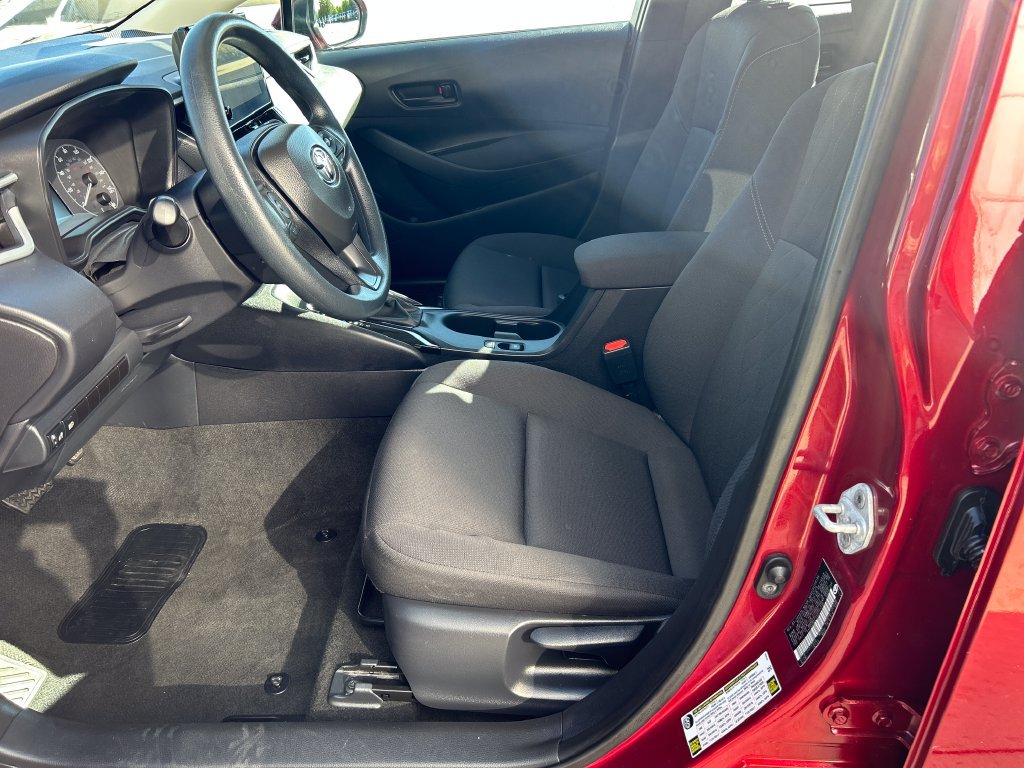 Certified 2025 Toyota Corolla LE FWD image 10