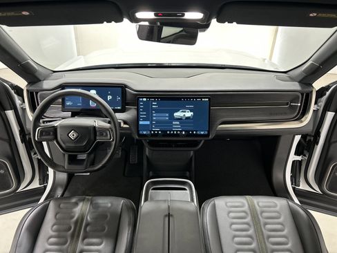 Used 2025 Rivian R1T Adventure image 25